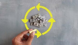 Money,And,Hand,Draw,Circular,Arrows.,Cashback,,Cash,Flow,Concept. Money and hand draw circular arrows. Cashback, cash flow concept.